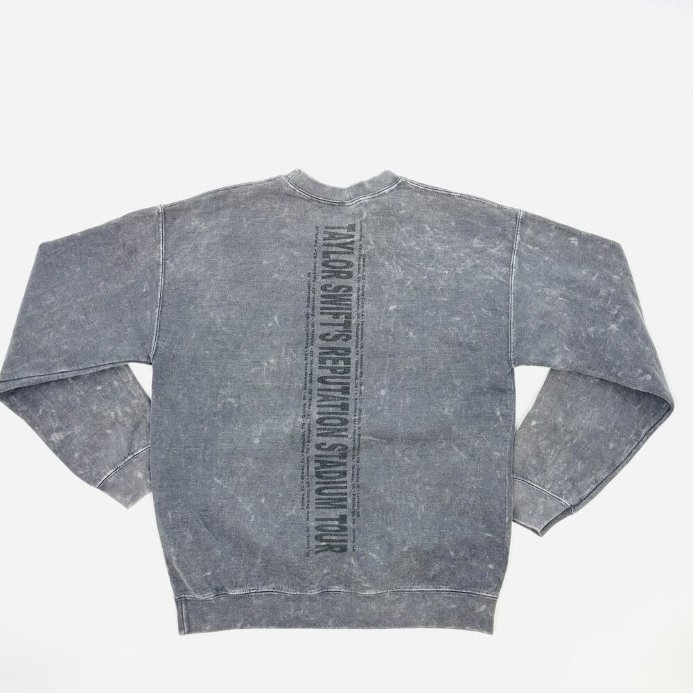 Taylor Swift Reputation Stadium Tour Crewneck Sweatshirt Grey Black Worn Size M - Picture 2 of 5